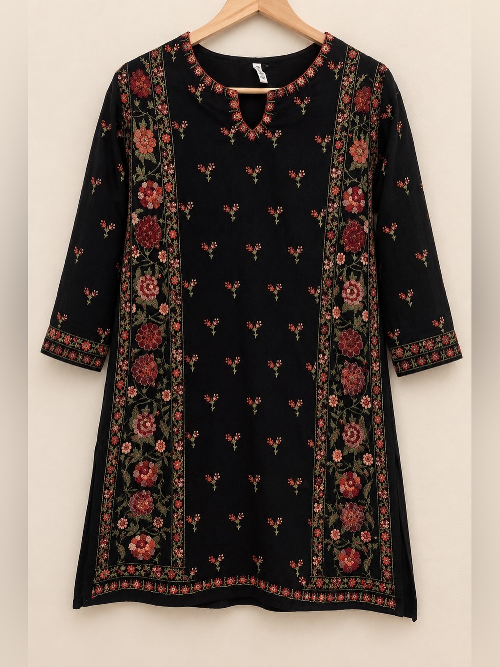 Black Floral Embroidered Pakistani Kurti | XS/S | 3/4 Sleeve Tunic